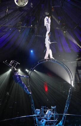 „The Astronauts“, einer der Höhepunkte des Weihnachtscircus.