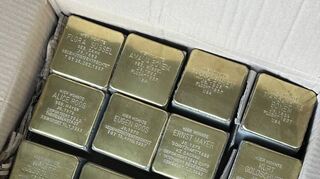Das sind die Stolpersteine, die in Speyer verlegt werden.