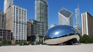 „The Bean“ oder auch „Die Bohne“: Eine beeindruckende Skulptur des Künstlers Anish Kapoor.