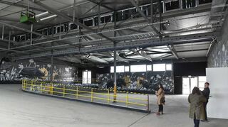 Hier, in Halle 5 der Mannheimer  U-Halle, sollte das Lager vom Spielmobil rein – wegen der Rampe hat sich dieser Platz aber als ungeeignet erwiesen.