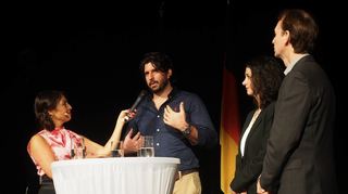 Podiumsgespräch: Moderatorin Rosa Omenaca Prado (v. l.) mit Juan Martin, Sogol Haas und Laszlo Szitko.