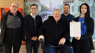 Günther Baus, Marius Schmidt, Jochen Halbauer, Andreas Dexler und Michelle Okumus stellen das Programm für den Aktionstag vor.