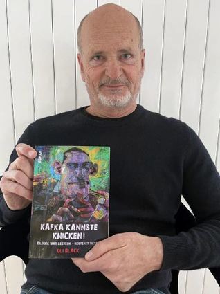 Uli Black hat Diskussionen übers Bildungssystem ausgelöst.