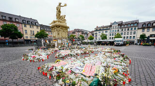 Am 31. Mai 2024 starb der Polizist Rouven Laur nach bei einer Messerattacke auf dem Mannheimer Marktplatz.