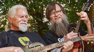 Wolfgang Schuster und Norbert Roschauer treten als Rusty Hips beim nächsten Konzert des Musikertreffs in Viernheim auf.