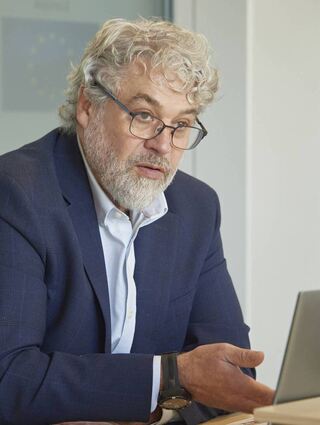 Lampertheims Kämmerer Gregor Ruh über die düstere Haushaltslage.