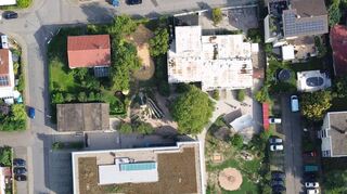Streitobjekt: Außengelände des geplanten Ersatzneubaus für die Kita Wolkenschloss (r. o.), unten links die Kita Mannheimer Straße.