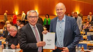Der Etatentwurf von Landrat Stefan Dalinger und Dezernent Ulrich Bäuerlein bereitet auch den Bürgermeistern und Kreisräten Sorgen.