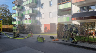 Ein Pkw ist am Samstagmittag in einer Tiefgarage in Heidelberg in Brand geraten.