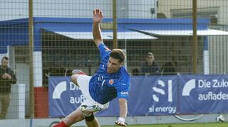 VfR-Spieler Jannik Marx (oben) wird hier von Reutlingens Luca Meixner unsanft gestoppt. Am Ende trennten sich beide Mannschaften 0:0.