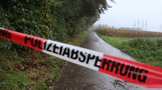 Am Turfweg in Mannheim wurde die Leiche einer Frau gefunden. Nachdem eine Tatverdächtige bereits in Untersuchungshaft sitzt, meldet die Polizei eine weitere Festnahme.