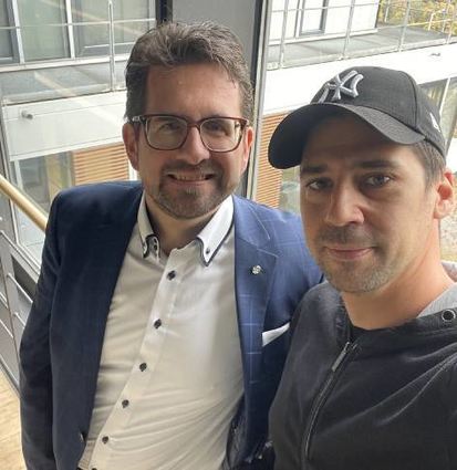 Andreas Paul (l.) mit „MM“-Lokalchef Florian Karlein.