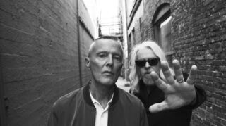 Curt Smith (links) und Roland Orzabal von Tears For Fears präsentieren einen Konzertfilm und ein Album mit neuen Songs und einem Live-Mitschnitt.