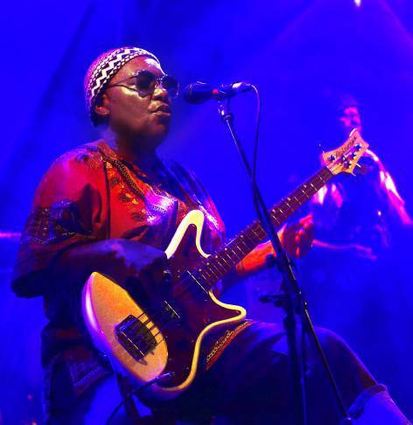 Meshell Ndegeocello gastierte mit Band in der Alten Feuerwache.