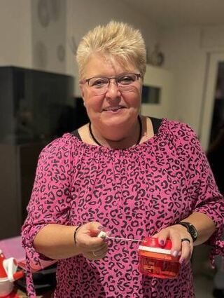 Verkauft seit fast 25 Jahren Produkte von Tupperware: Conny Fackel.