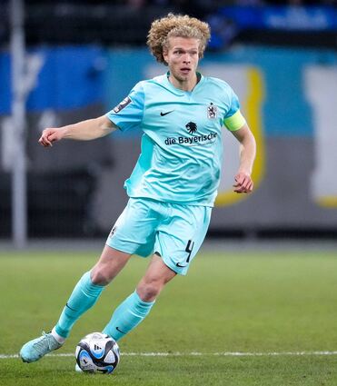 Beim TSV 1860 München ist Jesper Verlaat zum unumstrittenen Abwehrchef aufgestiegen. Beim SV Waldhof verteidigte der Niederländer zwischen 2020 und 2022 – damals unter Trainer Patrick Glöckner.