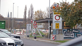<p>Der Vorplatz des Hauptbahnhofs - hier Blickrichtung Hochstraße Nord - soll umgeplant werden.<br></p>