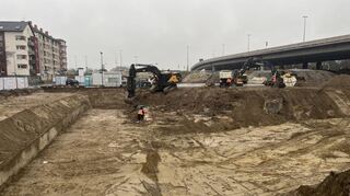 Vom einstigen Parkplatz Jaegerstraße an der Hochstraße Nord ist nichts mehr zu sehen. Hier laufen die Vorbereitungen für die Helmut-Kohl-Allee.