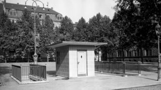 Das Toilettenhäuschen gibt es nicht mehr. Wo ist dieses Bild in Mannheim entstanden?