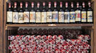 Wein, Olivenöl, Mozzarella – gepanschte Lebensmittel bringen der Mafia hohe Profite, gleichzeitig stehen sie wenig im Fokus von Ermittlern. (Symbolbild)