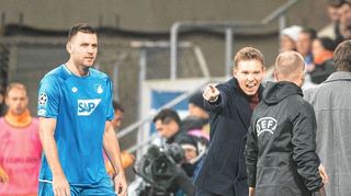 Ein Foto aus dem November 2018: Adam Szalai (l.) und Julian Nagelsmann während des Hoffenheimer Champions-League-Spiels gegen Donezk.