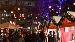 Der Weihnachtsmarkt auf den Kapuzinerplanken ist einer von dreien in der Mannheimer Innenstadt.