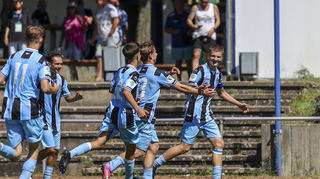 Die U 17 hatte oft Grund zum Jubeln. Hier freut sich Jonas Daubermann (re.) über sein Tor gegen Saarbrücken.