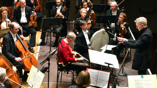 Intendant Beat Fehlmann verlässt 2025 die Deutsche Staatsphilharmonie Rheinland-Pfalz und wechselt als Leiter zur internationalen Musikakademie Liechtenstein.