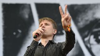 Spielt mit der schottischen Indie-Rock-Institution Franz Ferdinand erst zum zweiten Mal in der Metropolregion: Sänger Alex Kapranos. Ein mehr als standesgemäßer Headliner für das vielleicht letzte Maifeld Derby.