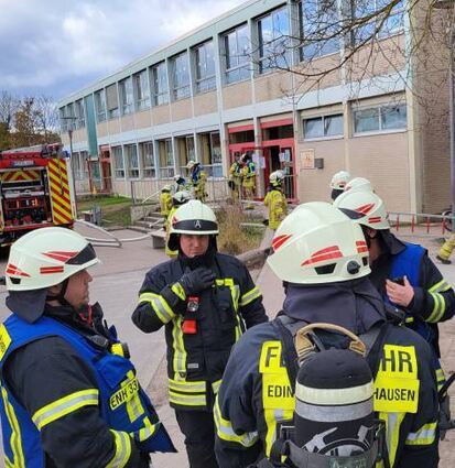Die Feuerwehr war mit fast 70 Personen im Einsatz.