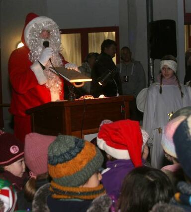 Der Nikolaus in Riedrode wird jedes Jahr sehnlich erwartet.