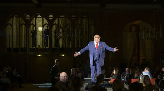 Entertainer Kay Scheffel beim Musik Dinner im Heidelberger Schloss.