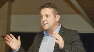 Mit einer engagierten Rede hat sich Alexander Scholl bei den Lampertheimer CDU-Mitgliedern als Bürgermeisterkandidat empfohlen. Mit Erfolg: Alle Anwesenden waren dafür, dass die CDU den Hofheimer ins Rennen schickt.