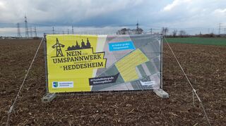 Mit diesem Plakat macht der Bauernverband Heddesheim gegen das geplante Umspannwerk Mannheim-Ost mobil.