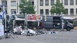 Der Tatort am Mannheimer Marktplatz kurz nach dem Messerattentat am 31. Mai.