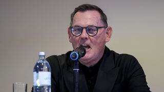 Bernd Beetz hält eine Rede bei der Mitgliederversammlung.
