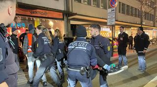 Erneuter Anlauf: Die Aktivisten der "Letzten Generation" haben am Donnerstag ein zweites Mal die Fressgasse blockiert.