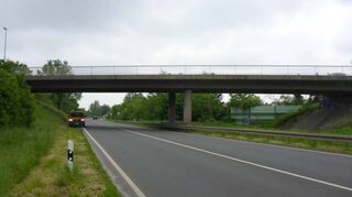 Die Sanierung der Brücke über die B 47 bei Bürstadt verzögert sich.