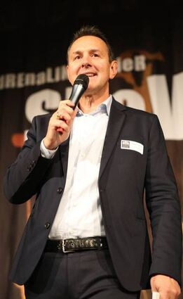 Der Netzwerker: Auf Veranstaltungen wie dem „Merito“-Businessabend bringt Stephan Pfitzenmeier die Entscheider aus der Region zusammen.