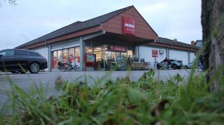 Der Penny-Markt in der Kanzelbachstraße in Ilvesheim: Das Gebäude ist mittlerweile 34 Jahre alt und weist zahlreiche Schäden auf.