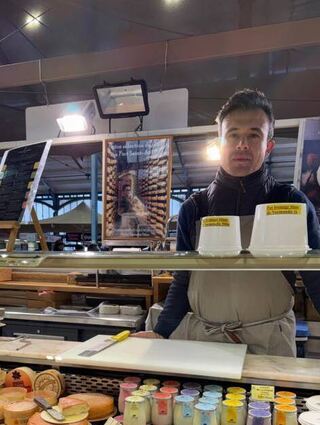 Käsehändler Christophe LeCoq hat den Stand von seiner Tante übernommen.