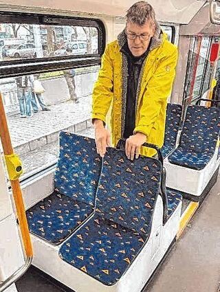 Die Polstersitze machen nicht alle Fahrgäste glücklich. Sie seien zu schmal.