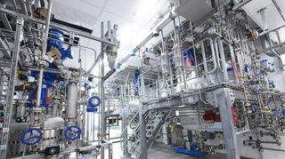 Etwa 200 Geräte und Apparate sind im neuen Technikum untergebracht. BASF ist nach eigenen Angaben Marktführer bei Katalysatoren.