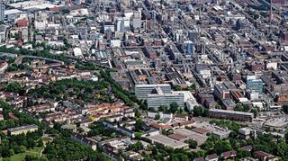 Haben Drohnen das Stammwerk der BASF in Ludwigshafen ausspioniert? Das LKA ermittelt jedenfalls.