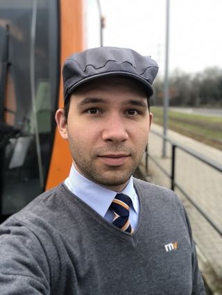 Jens Schneider ist Radiomoderator - und Straßenbahnfahrer.