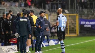 SVW-Trainer Bernhard Trares (l.) ist nach dem Ausfall von Terrence Boyd zum Improvisieren gezwungen.