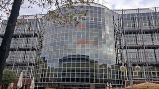 Die Stadtbibliothek im Stadthaus N 1: Um den Standort für eine neue, moderne Bibliothek gibt es kontroverse politische Diskussionen.