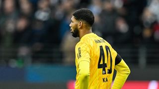 „Es war nicht sein Tag“: Trapp-Vertreter Kaua Santos leistete sich gegen Mainz gleich mehrere schwere Patzer im Frankfurter Tor.