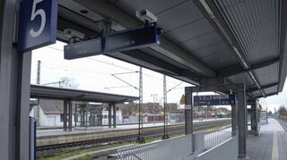 Wie in Lampertheim, so wurden alle weiteren Bahnhöfe auf der 70 Kilometer langen Riedbahnstrecke in den vergangenen Monaten renoviert.