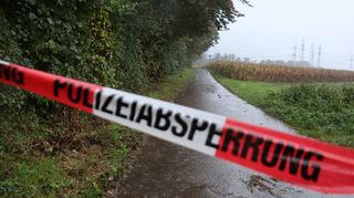 Im Oktober wurde in der Nähe der Pferderennbahn in Mannheim eine Frauenliche gefunden. Wenig später erließ die Staatsanwaltschaft gegen ihre Mitbewohnerin Haftbefehl wegen des Verdachts auf Totschlag.